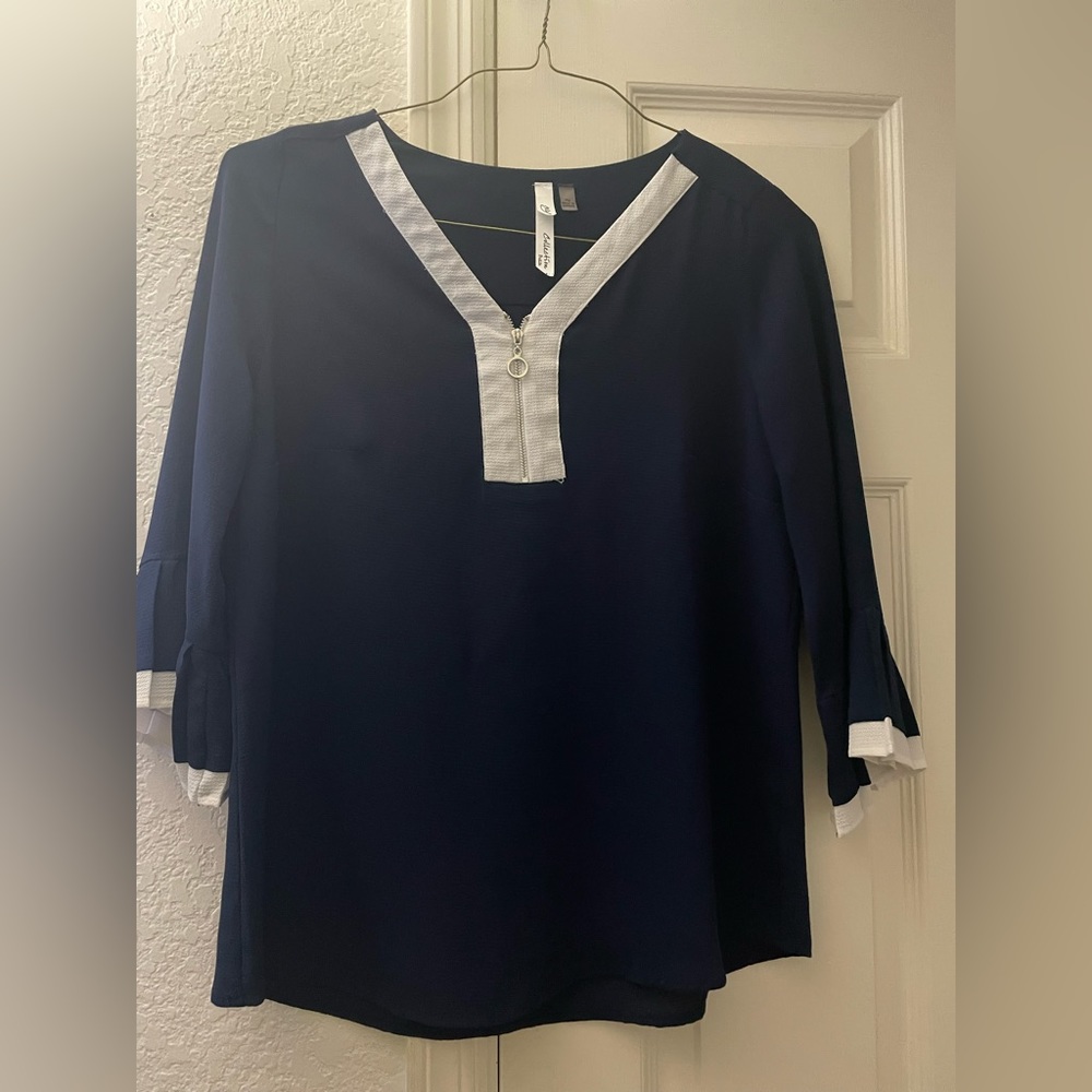 Quarter-zip v-neck relaxed blouse